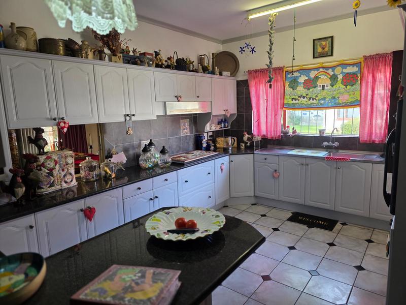 4 Bedroom Property for Sale in Gansbaai Central Western Cape